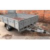 Flatbed trailer with braking system