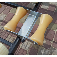 Tilting for two polyurethane keel rollers instead of one outer polyurethane roller