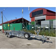 Two-axle boat trailer for transporting boats up to 8.5 m