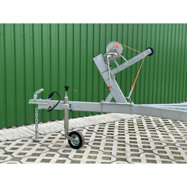 Trailer for transporting boats up to 5.3 m